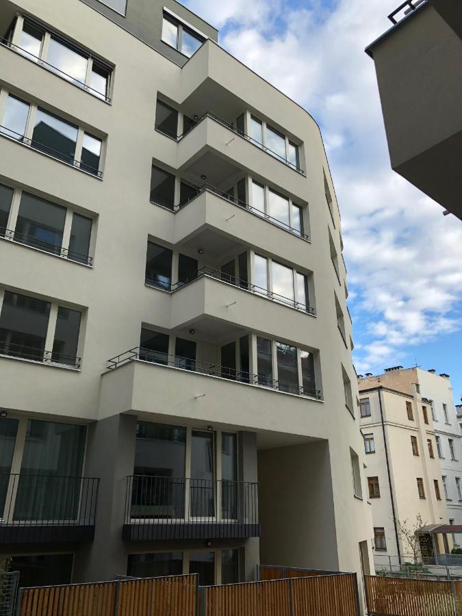 The Dante - Family With Free Parking Apartamento Praga